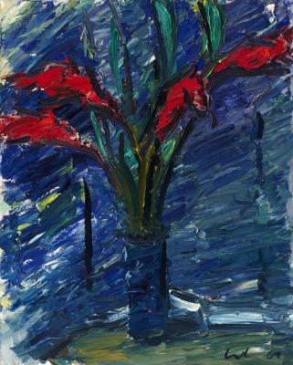 Exotische Pflanzen in blauer Vase